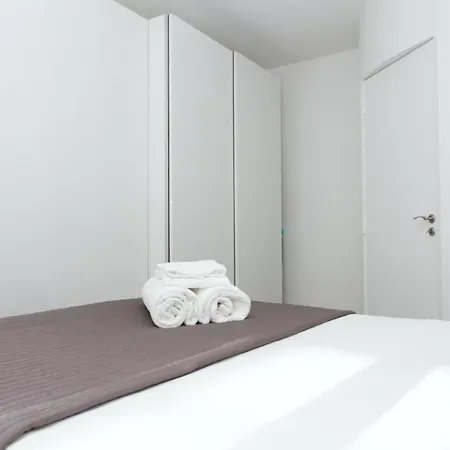 Appartamento Rue Saint Honore - *